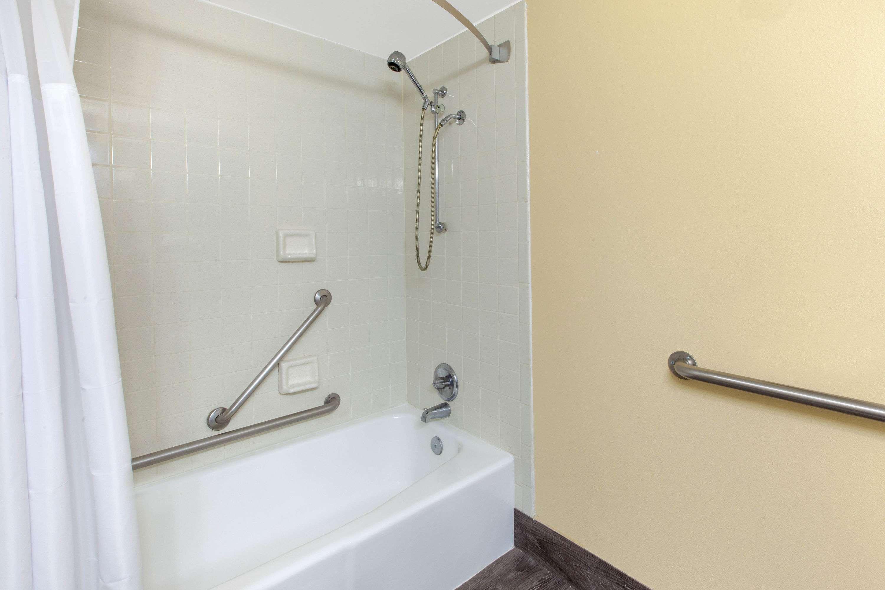 Days Inn & Suites By Wyndham Grand Rapids Near Downtown Ουαϊόμινγκ Εξωτερικό φωτογραφία