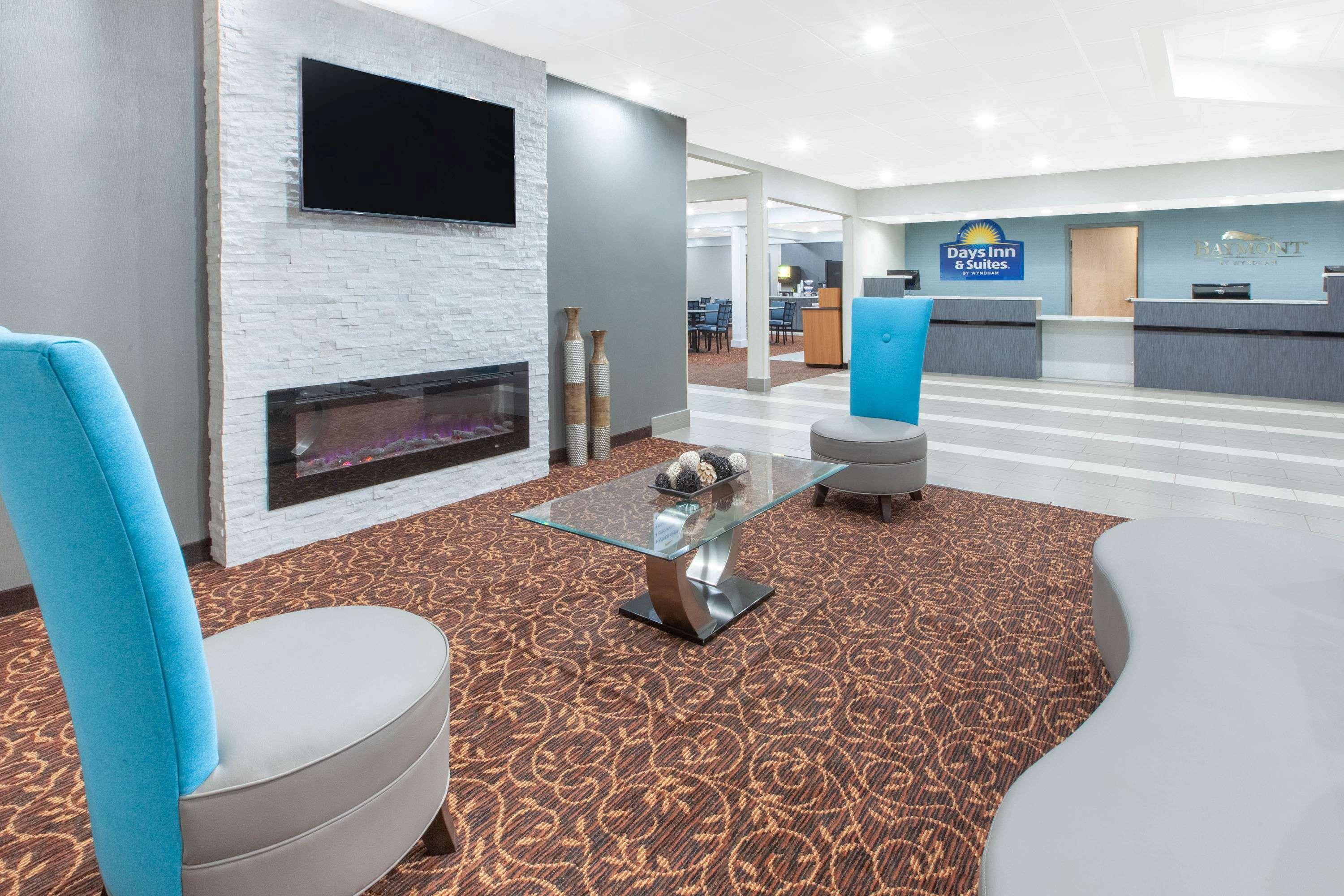 Days Inn & Suites By Wyndham Grand Rapids Near Downtown Ουαϊόμινγκ Εξωτερικό φωτογραφία