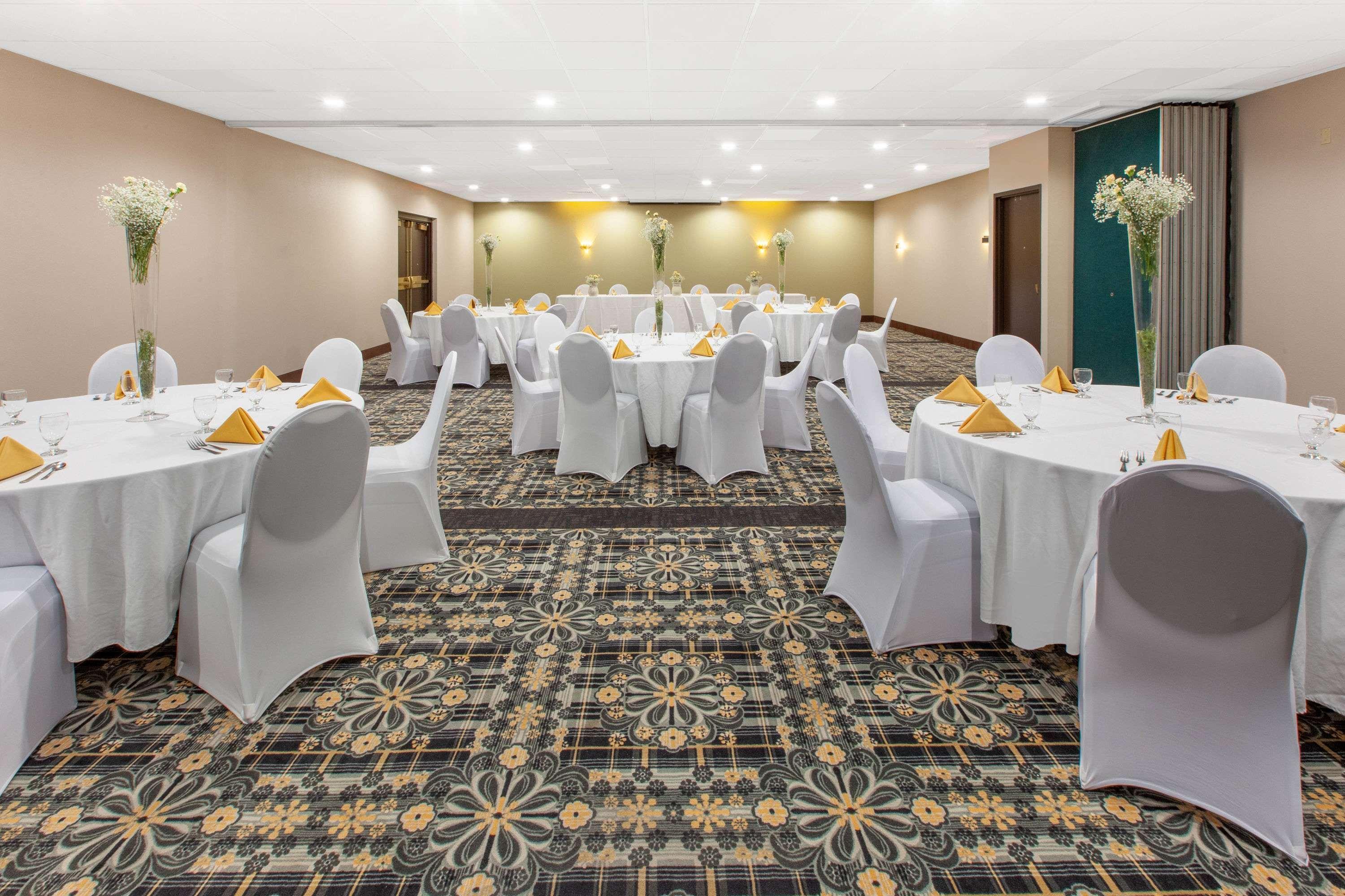 Days Inn & Suites By Wyndham Grand Rapids Near Downtown Ουαϊόμινγκ Εξωτερικό φωτογραφία