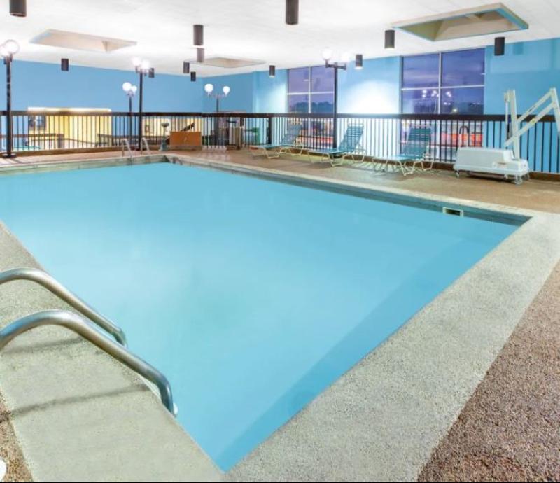 Days Inn & Suites By Wyndham Grand Rapids Near Downtown Ουαϊόμινγκ Εξωτερικό φωτογραφία